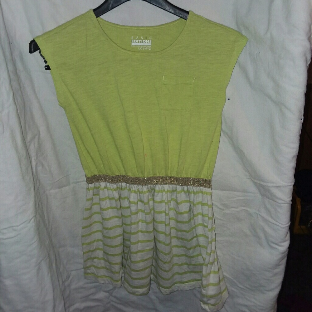 Girls dress